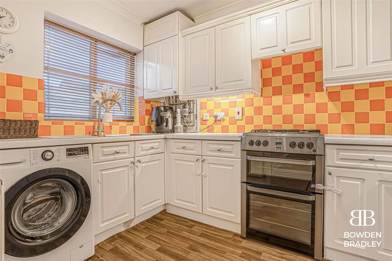 Maple Close, Hainault, IG6, photo 5