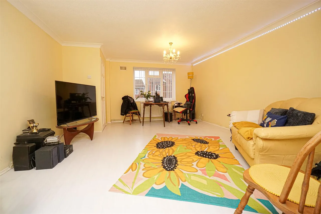 Sandwich Drive, St. Leonards-On-Sea, photo 3
