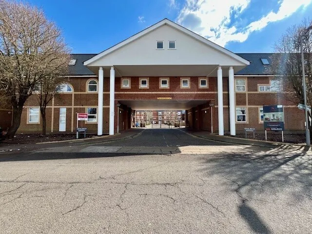 2 bed flat to rent — Alton Mews, Aylesbury, HP19