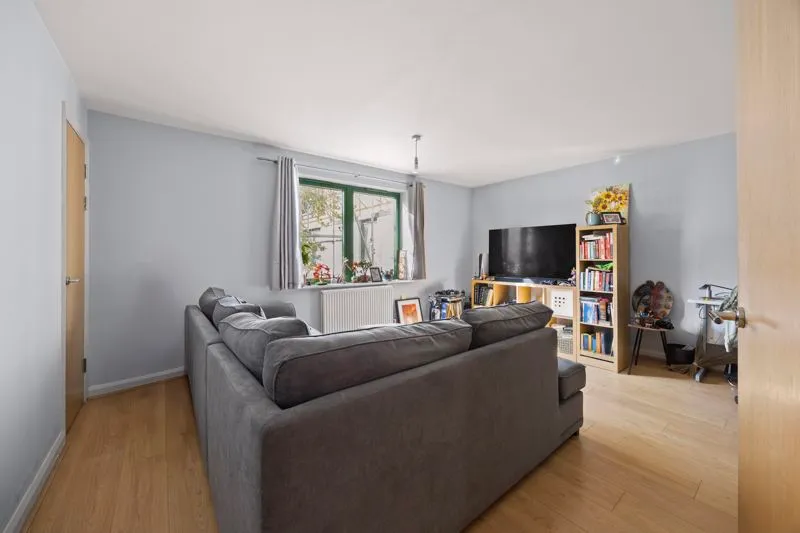 William Perkins Court 1089 Greenford Road, Greenford, photo 5