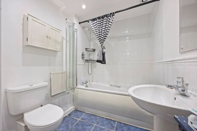 William Perkins Court 1089 Greenford Road, Greenford, photo 8