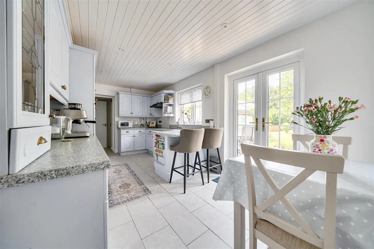 Raffin Lane, Pewsey, SN9, photo 2