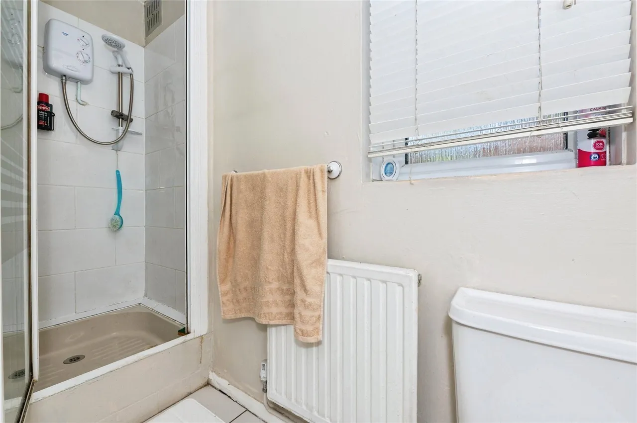 London Road, Grays, Essex, RM20, photo 10
