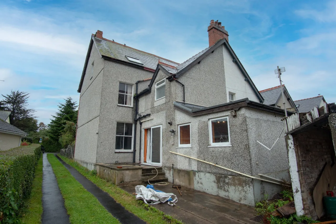 Park Crescent, Llanfairfechan, LL33, photo 19