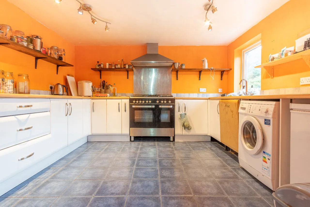 Park Crescent, Llanfairfechan, LL33, photo 5