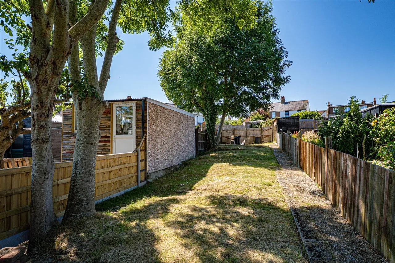 Athelstan Road, Hastings, photo 2
