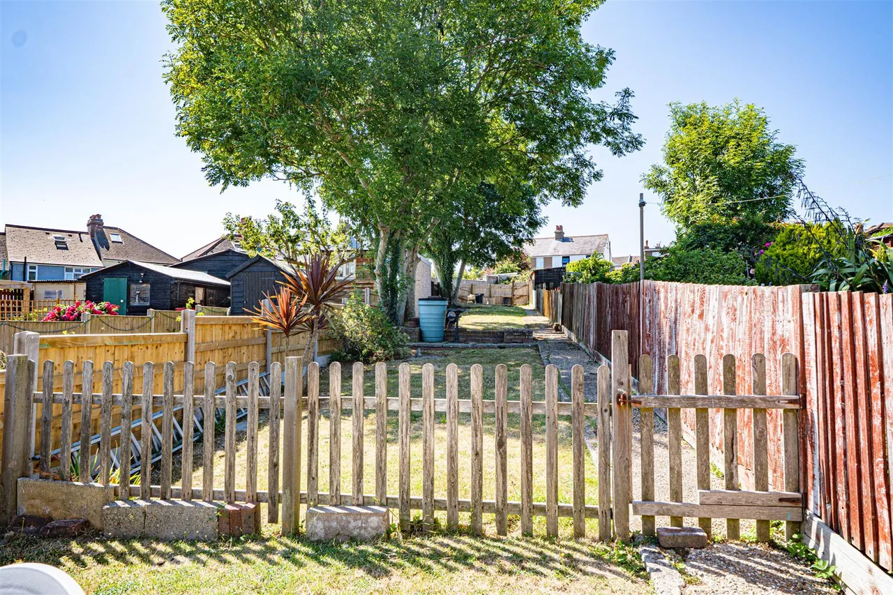 Athelstan Road, Hastings, photo 22