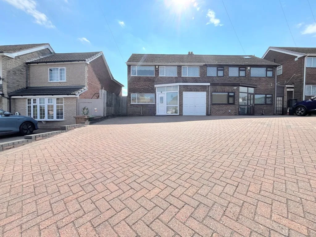 3 bed house for sale, Hundred Acre Road, Streetly, B74