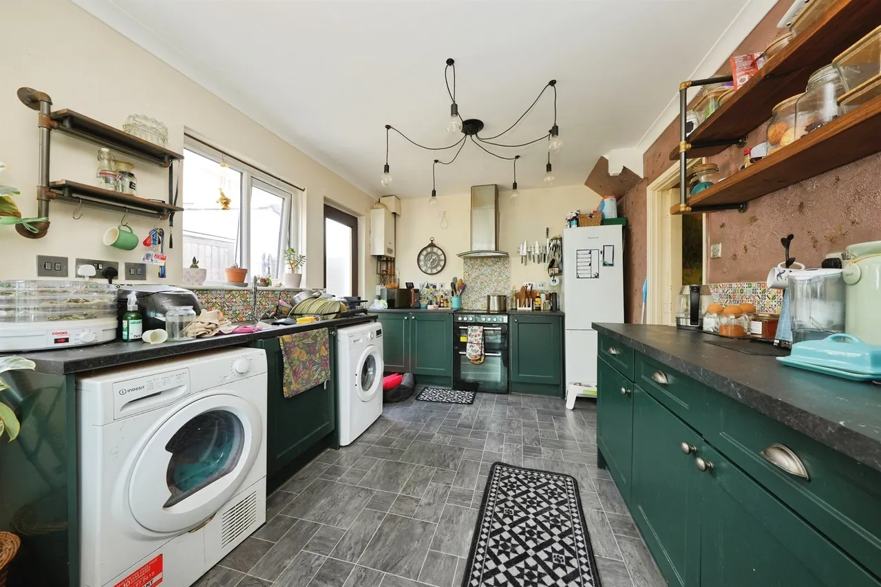 3 bed house for sale — Stokes Croft, Calne