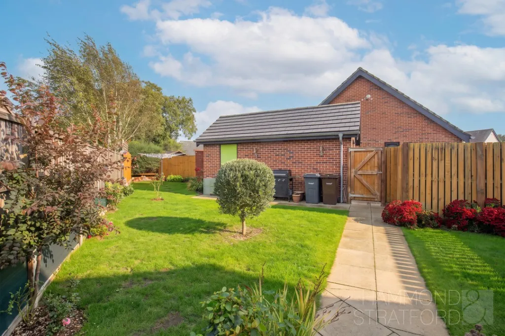 Limes Close, Little Melton, photo 15