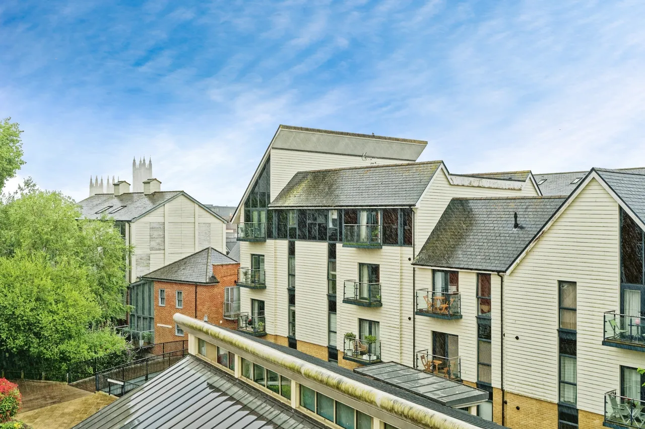 1 bed flat for sale, The Rope Walk, Canterbury, CT1