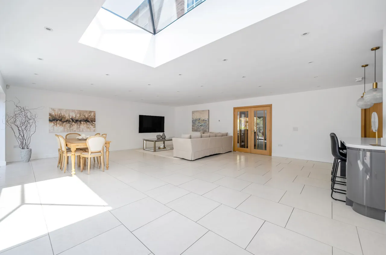 Upper Chobham Road, Camberley, Surrey, GU15 1EH, photo 7