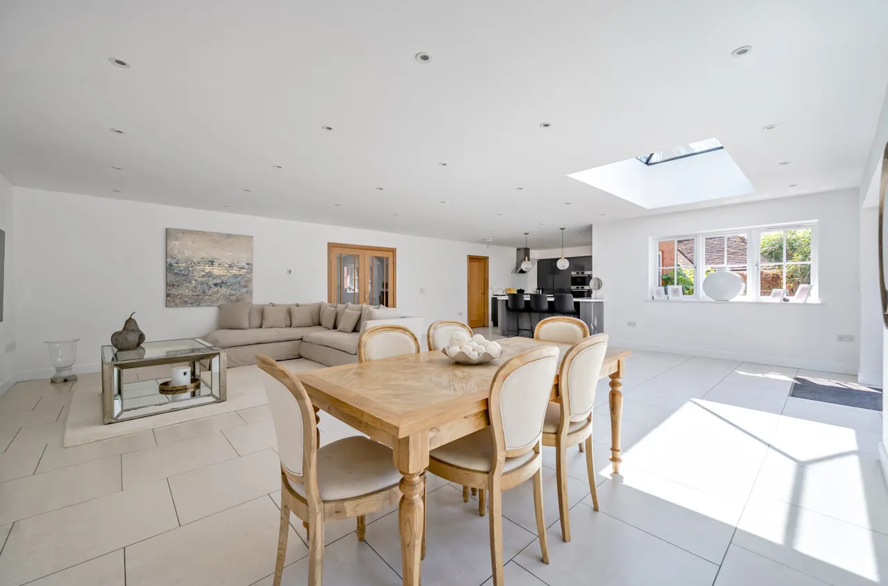 Upper Chobham Road, Camberley, Surrey, GU15 1EH, photo 5