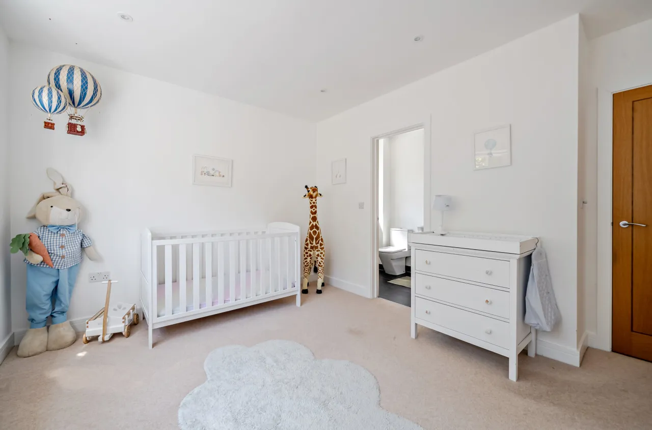 Upper Chobham Road, Camberley, Surrey, GU15 1EH, photo 24