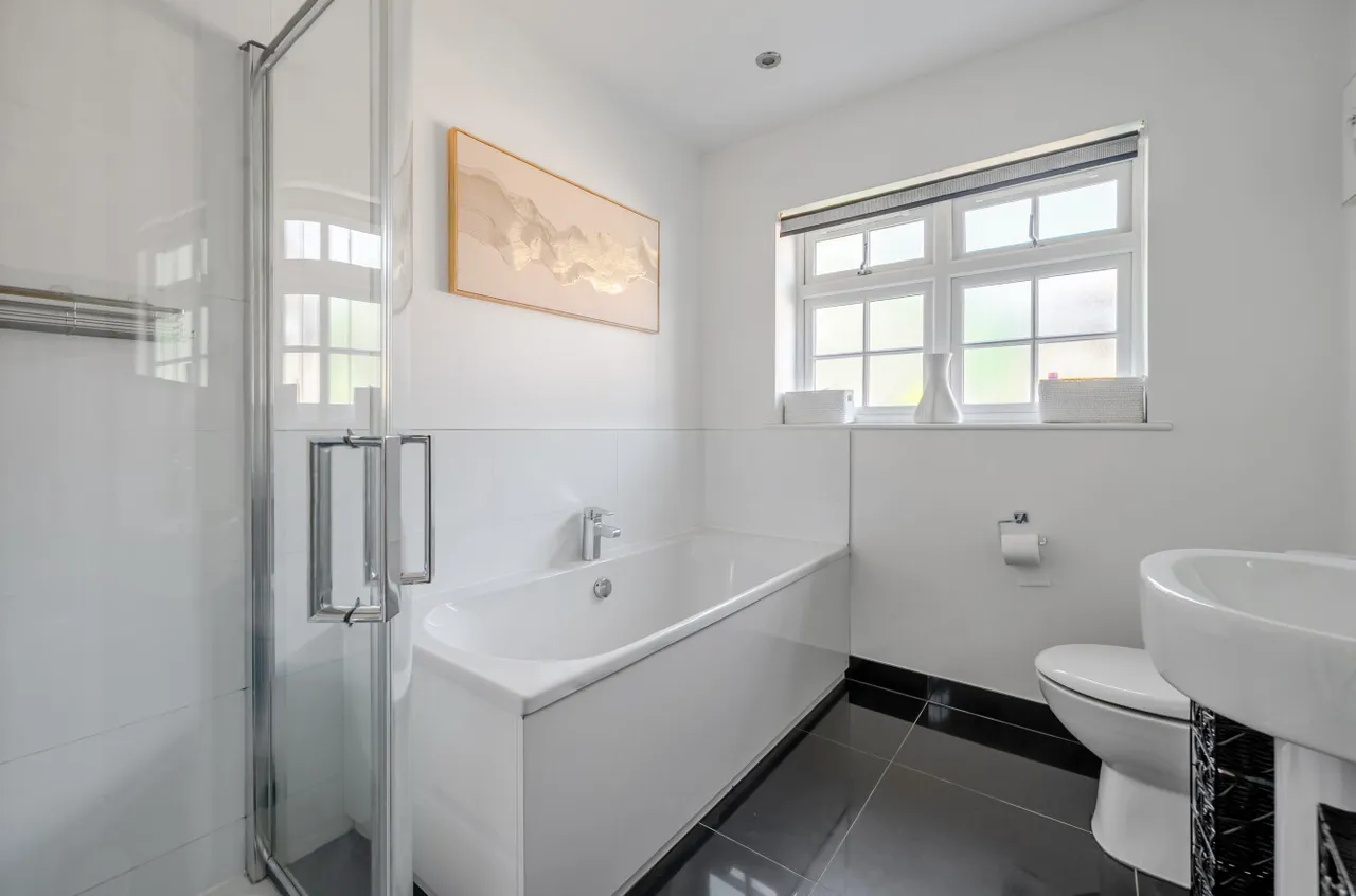 Upper Chobham Road, Camberley, Surrey, GU15 1EH, photo 23