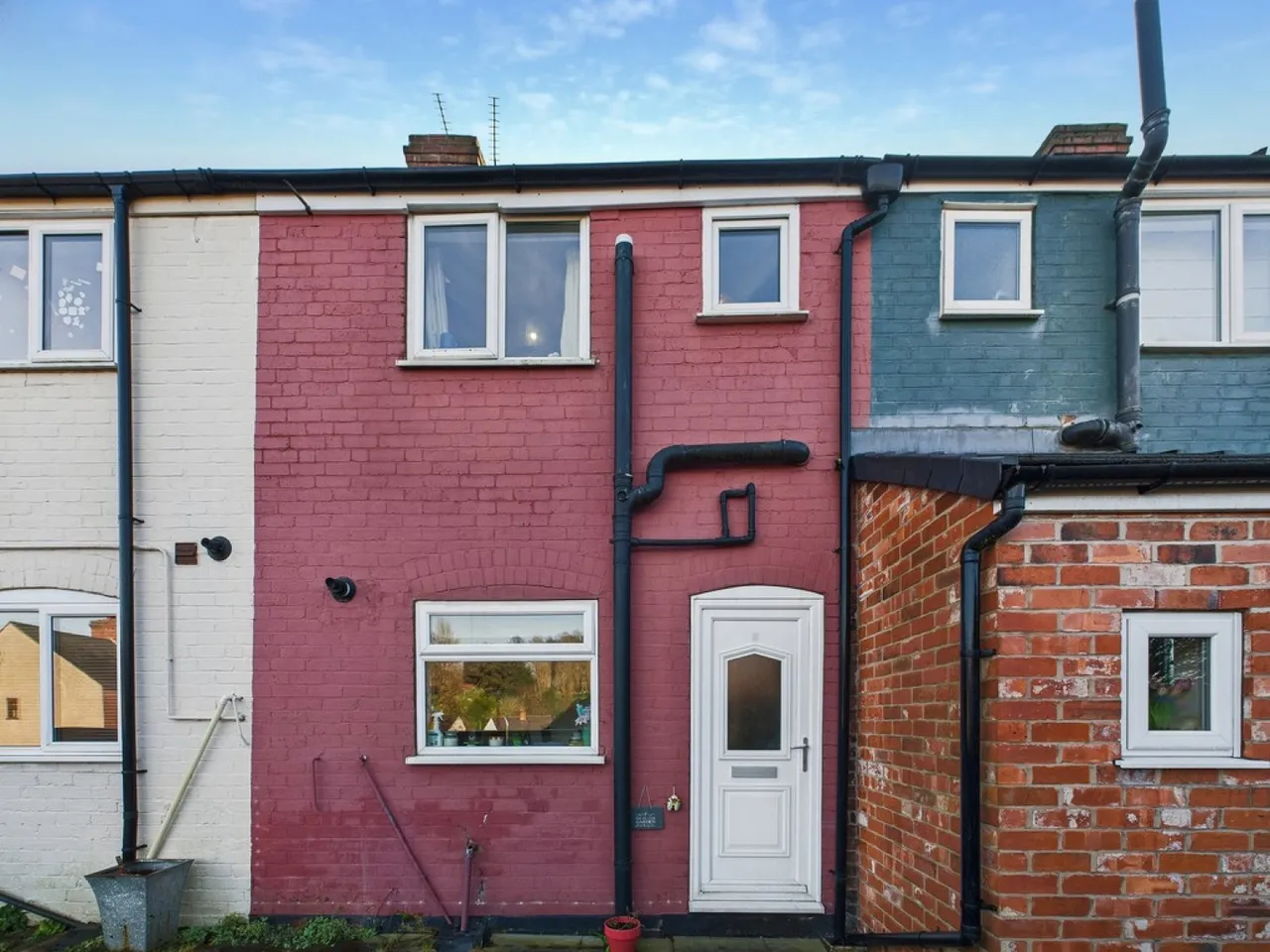 2 bed house for sale — Spital Gardens, Chesterfield