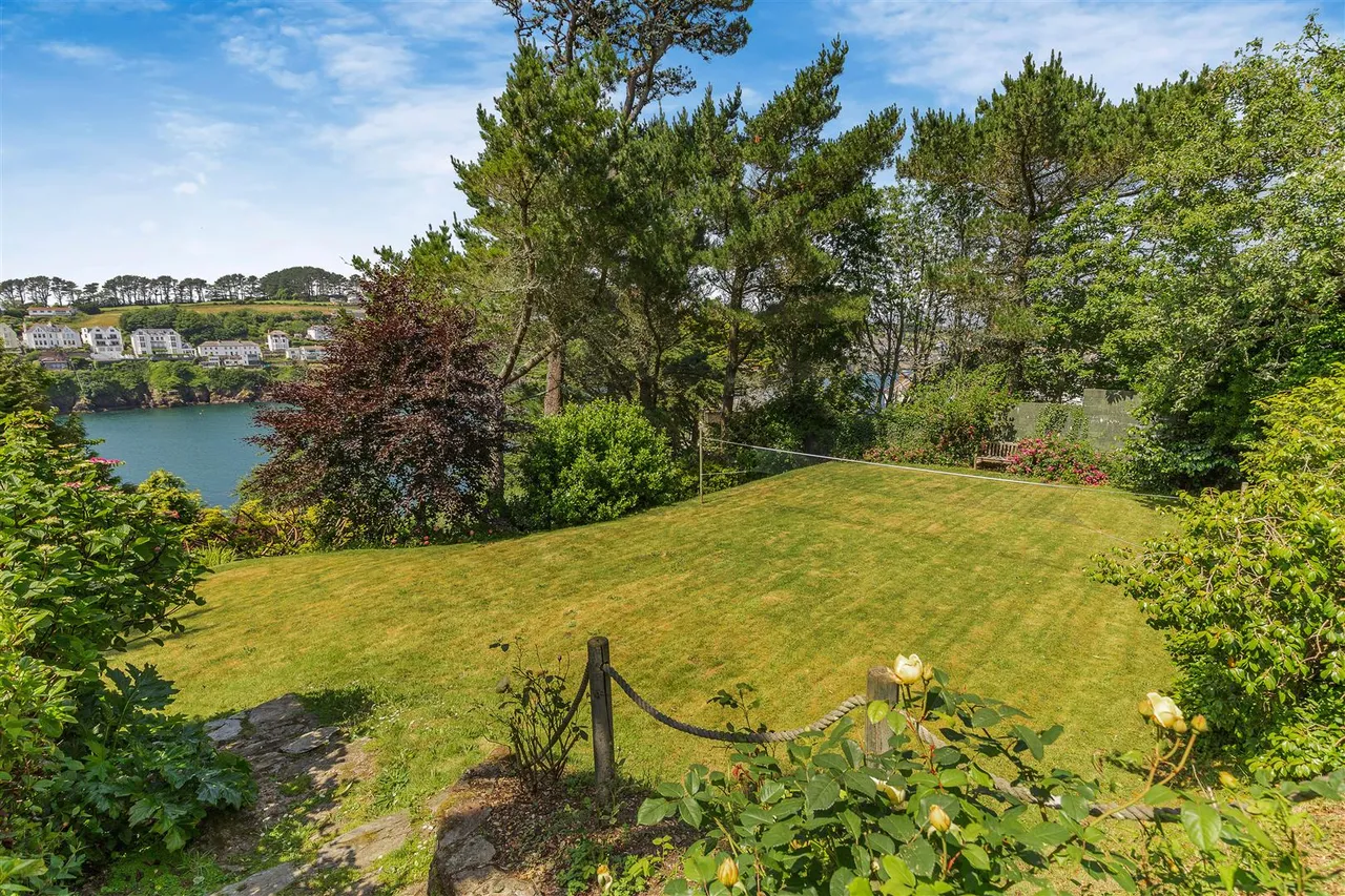 Polruan by Fowey, Cornwall, photo 11