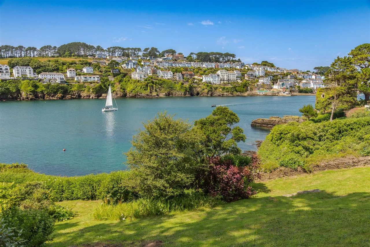 Polruan by Fowey, Cornwall, photo 16