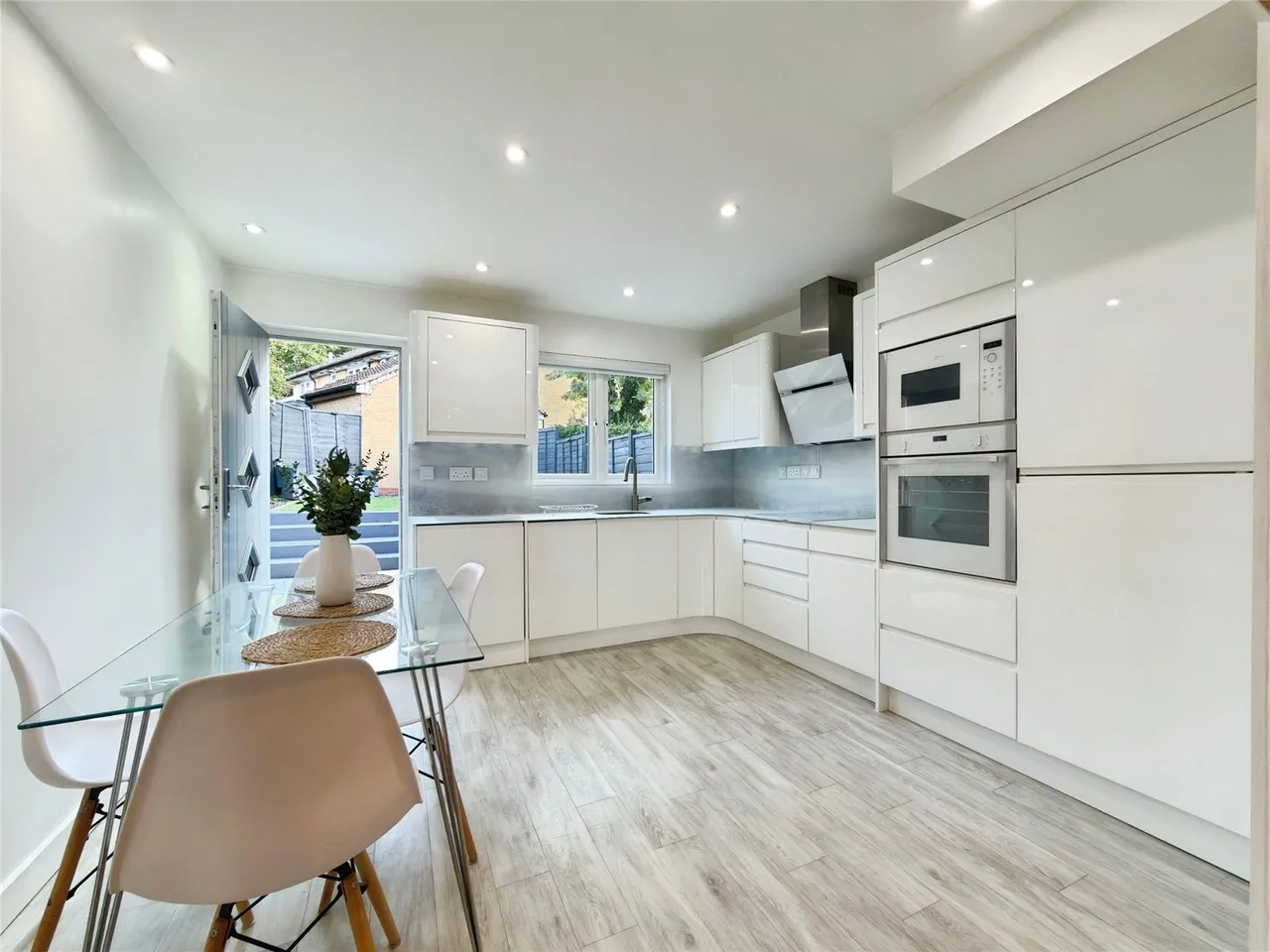Portia Grove, Warfield, RG42, photo 5