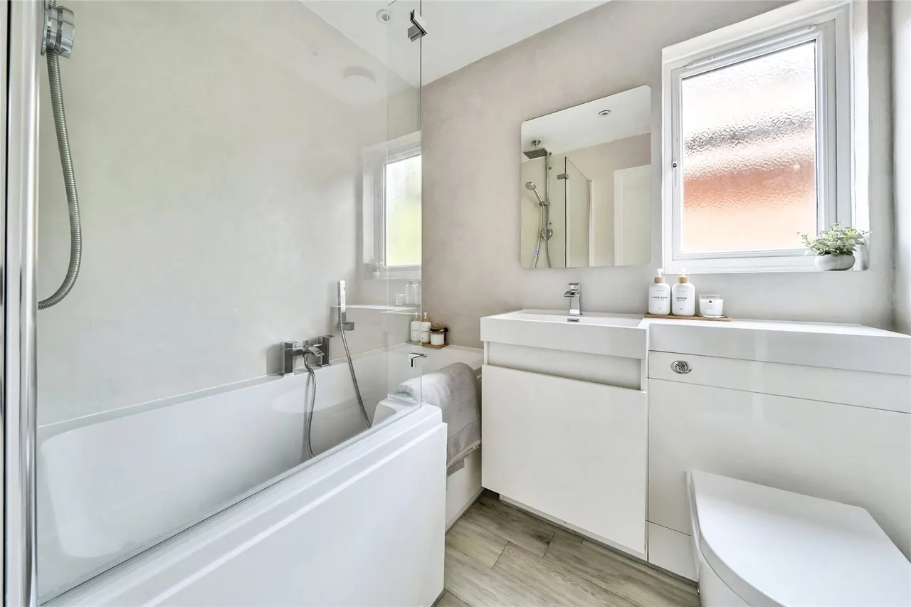 Portia Grove, Warfield, RG42, photo 10