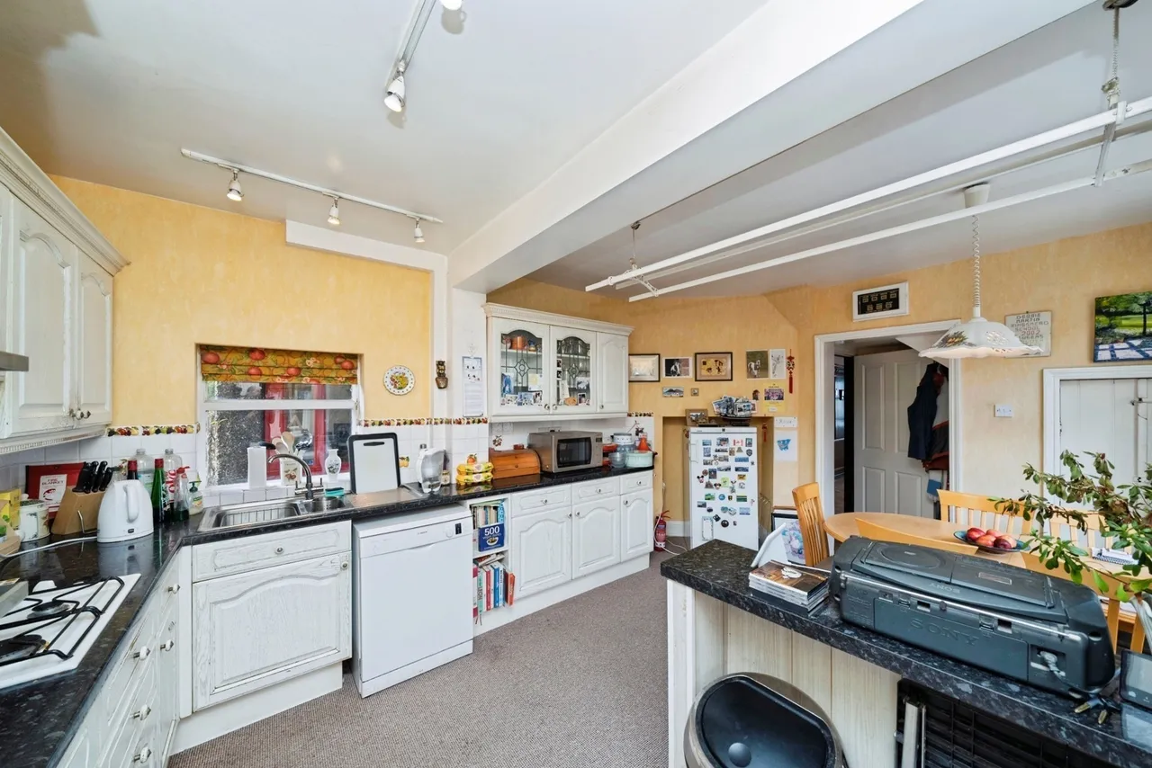 Meols Parade, Wirral, CH47, photo 18