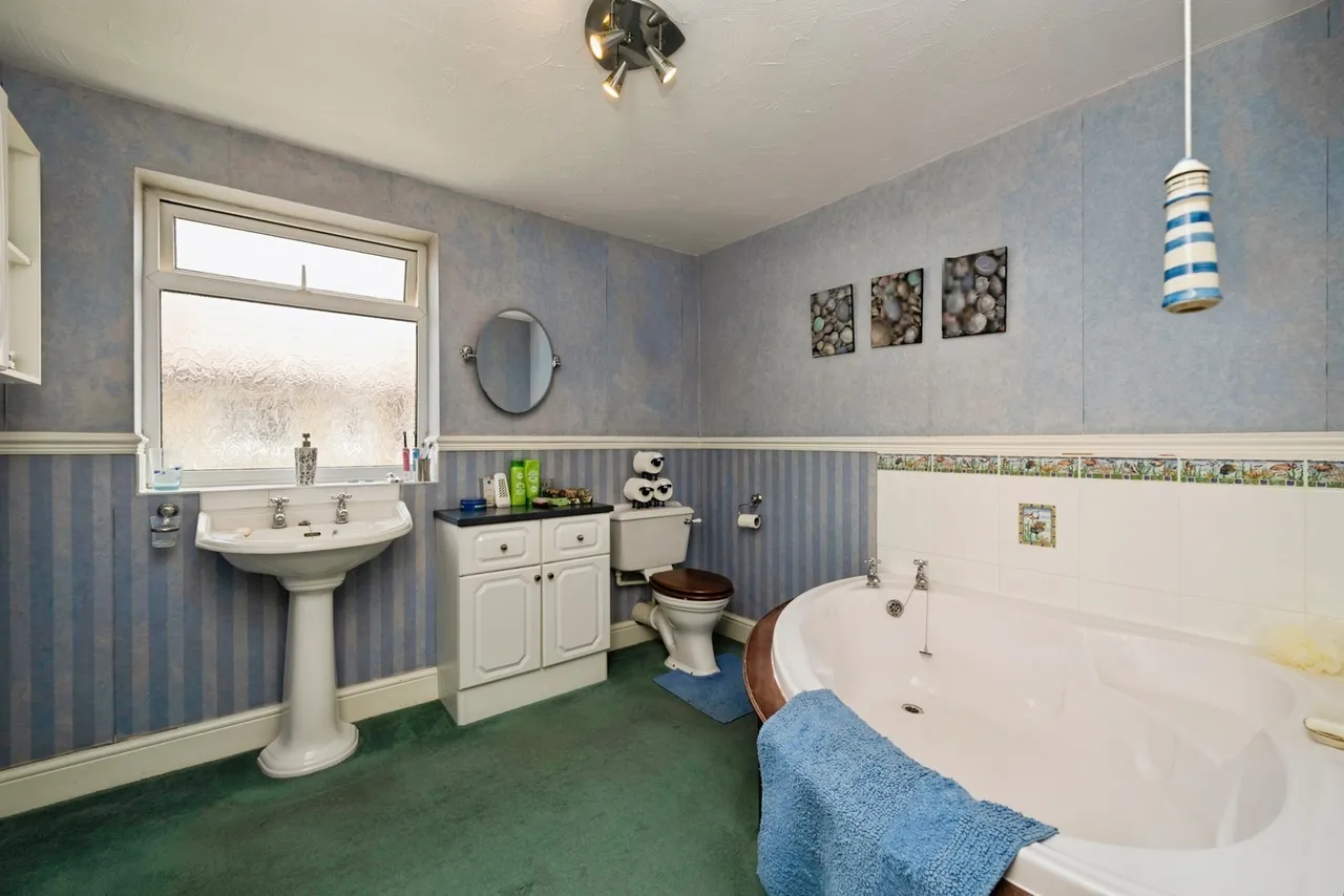 Meols Parade, Wirral, CH47, photo 10