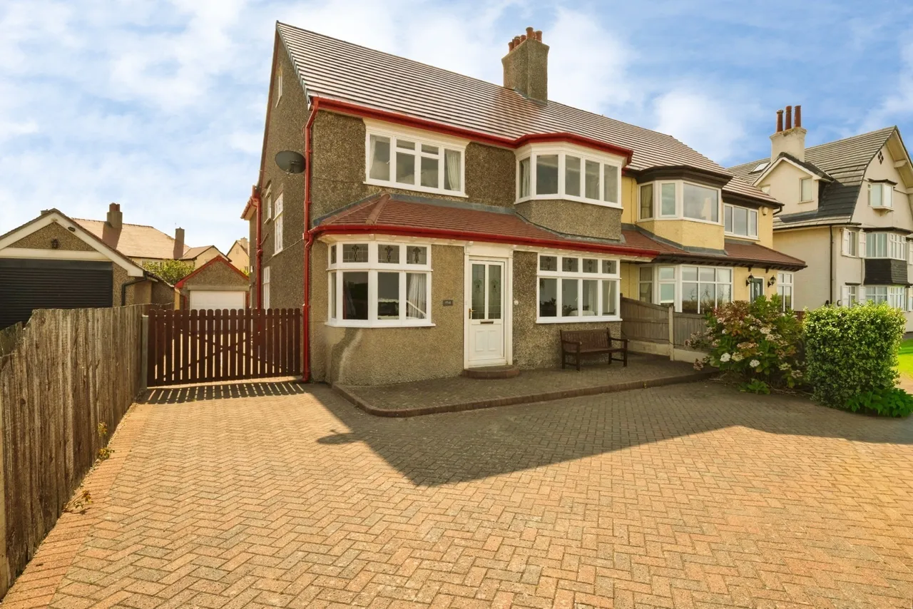 Meols Parade, Wirral, CH47, photo 4