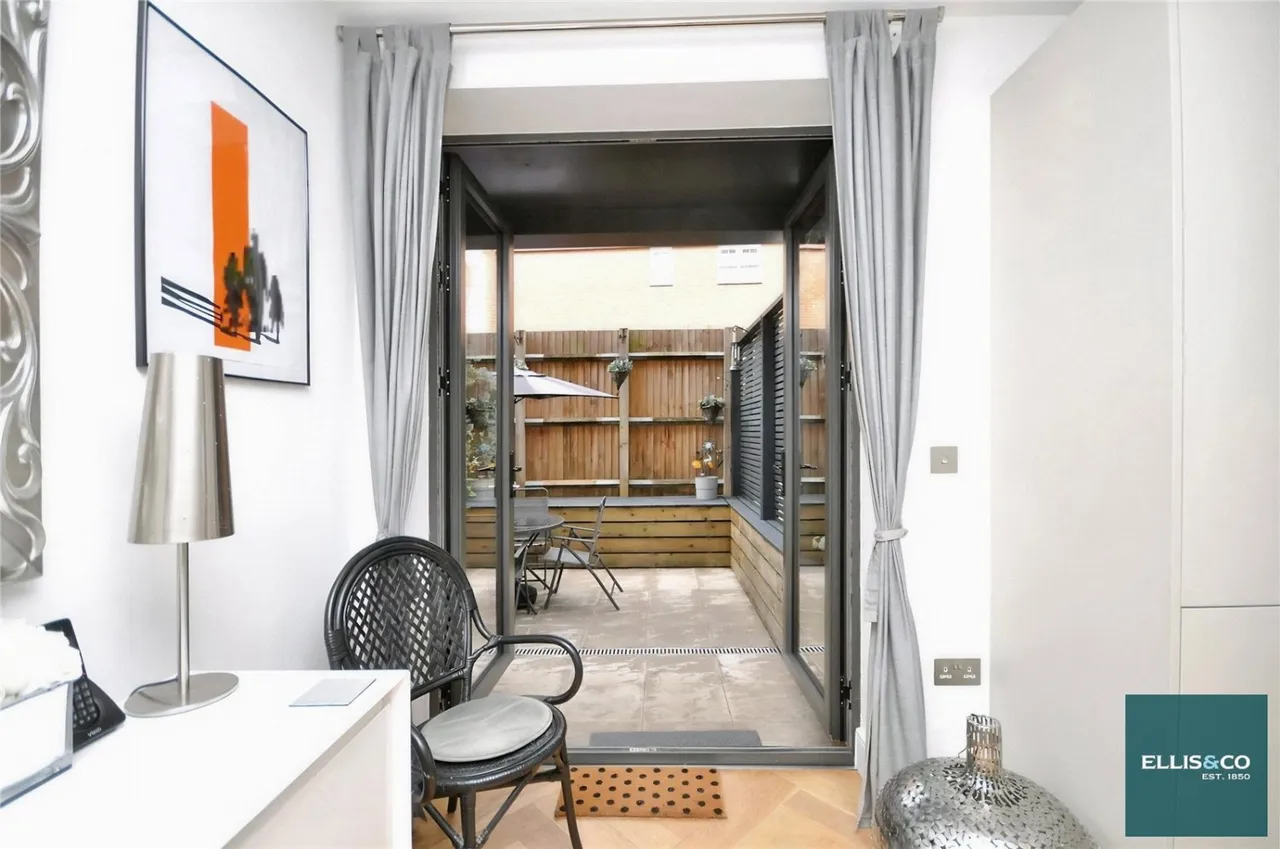 Woodside Lane, Woodside Park, N12, photo 9