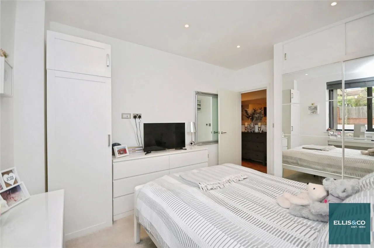 Woodside Lane, Woodside Park, N12, photo 2