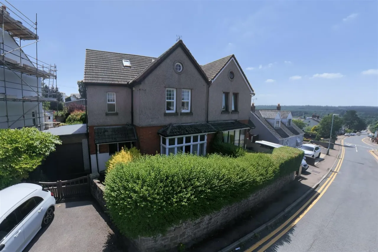 3 bed house for sale — Station Street, Cinderford