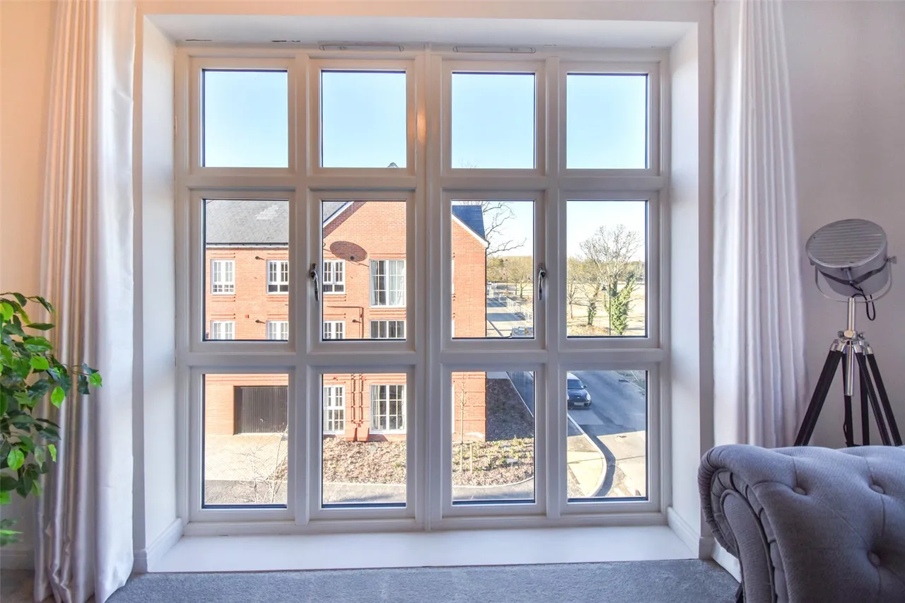 Montgomery Avenue, Wellesley, Aldershot, Hampshire, GU11 4AY, photo 4
