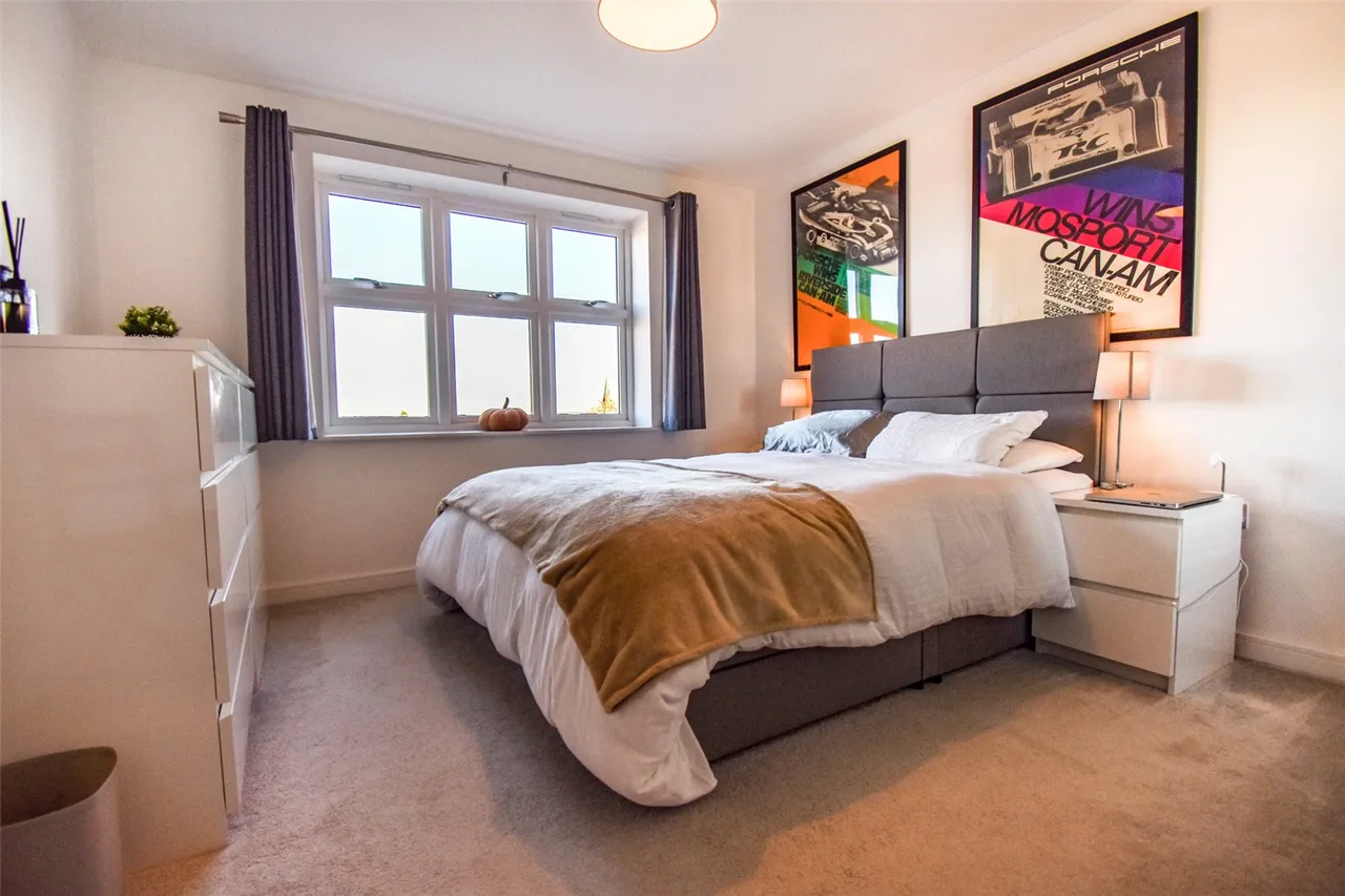 Montgomery Avenue, Wellesley, Aldershot, Hampshire, GU11 4AY, photo 5