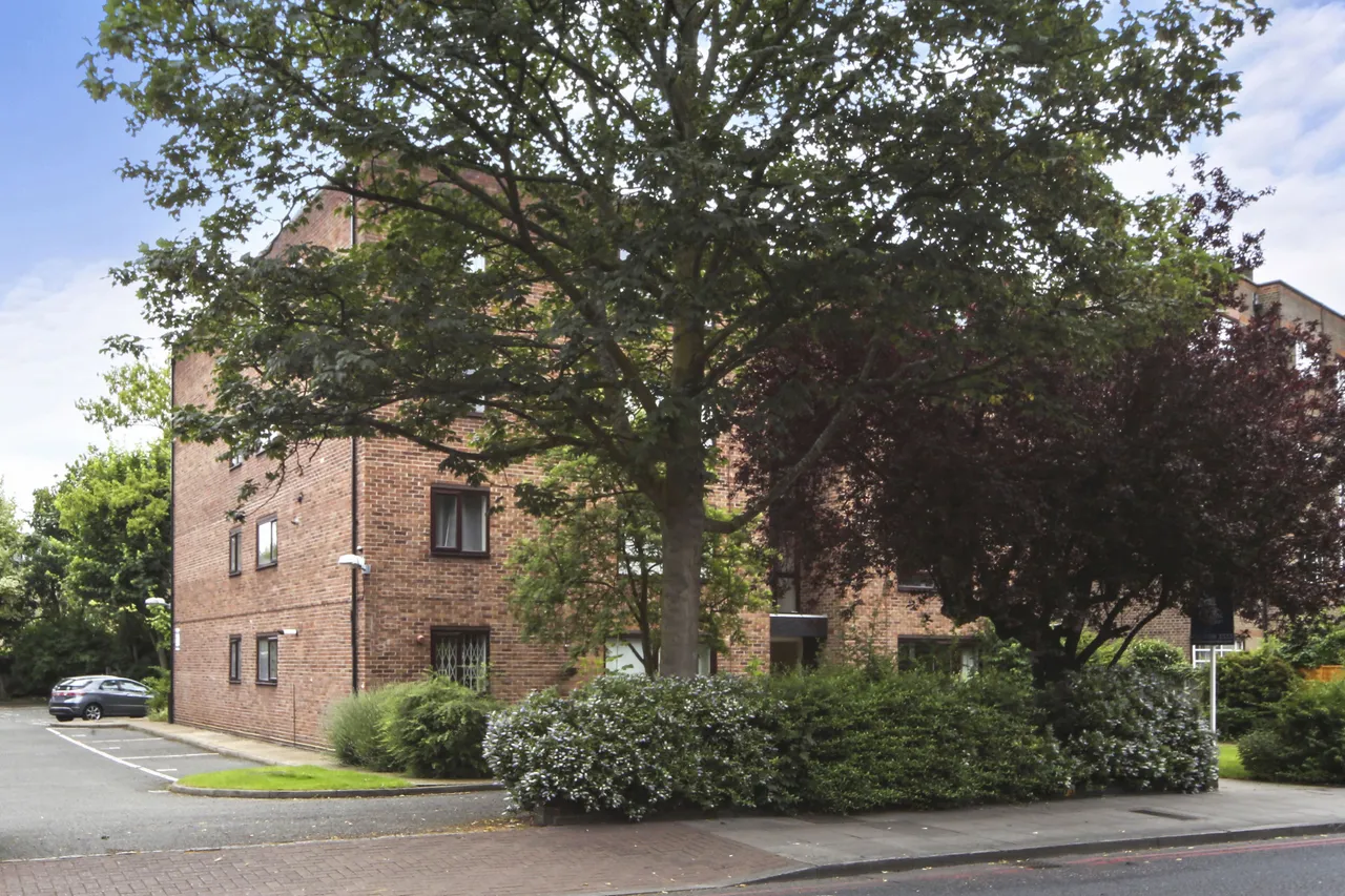 1 bed flat for sale — Flat 13 Grangewood, 48-50 Upper Richmond Road, London