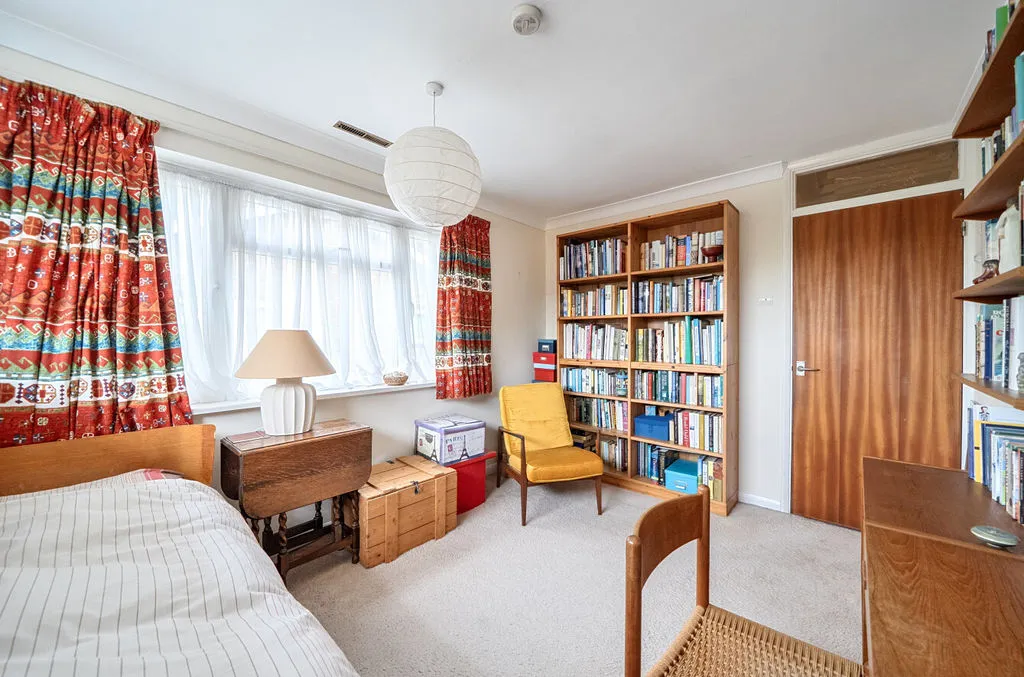 Woodhyrst Gardens, Kenley CR8 5LX, photo 16