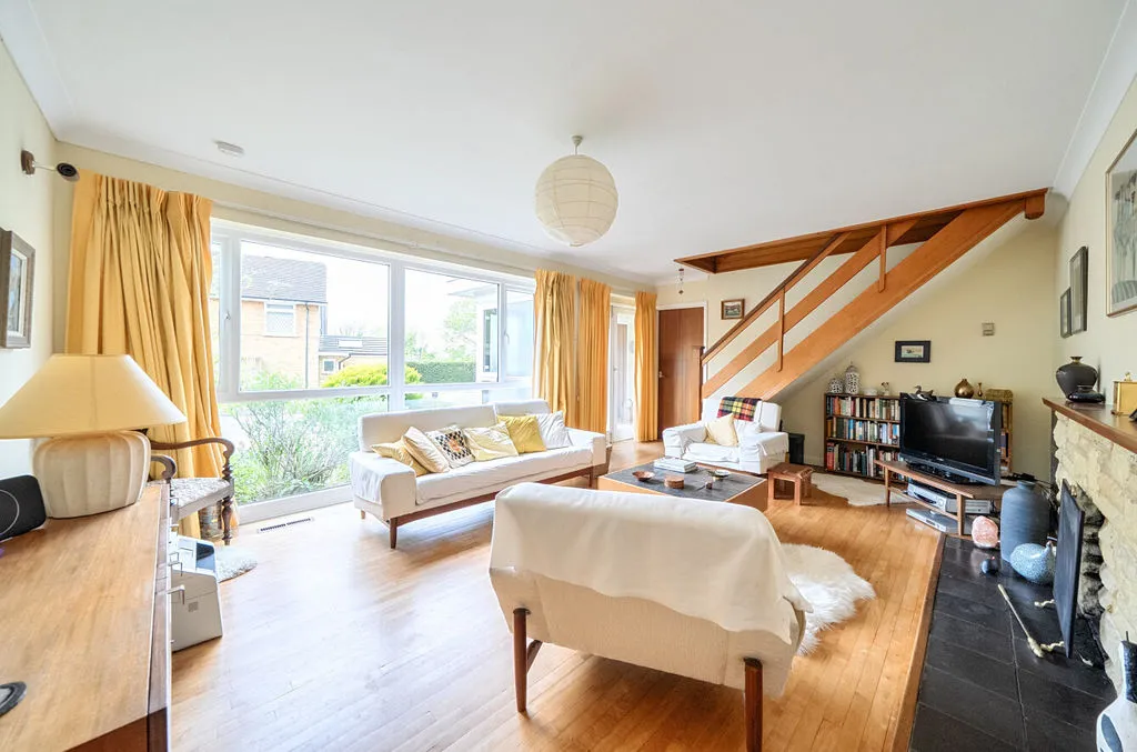 Woodhyrst Gardens, Kenley CR8 5LX, photo 7