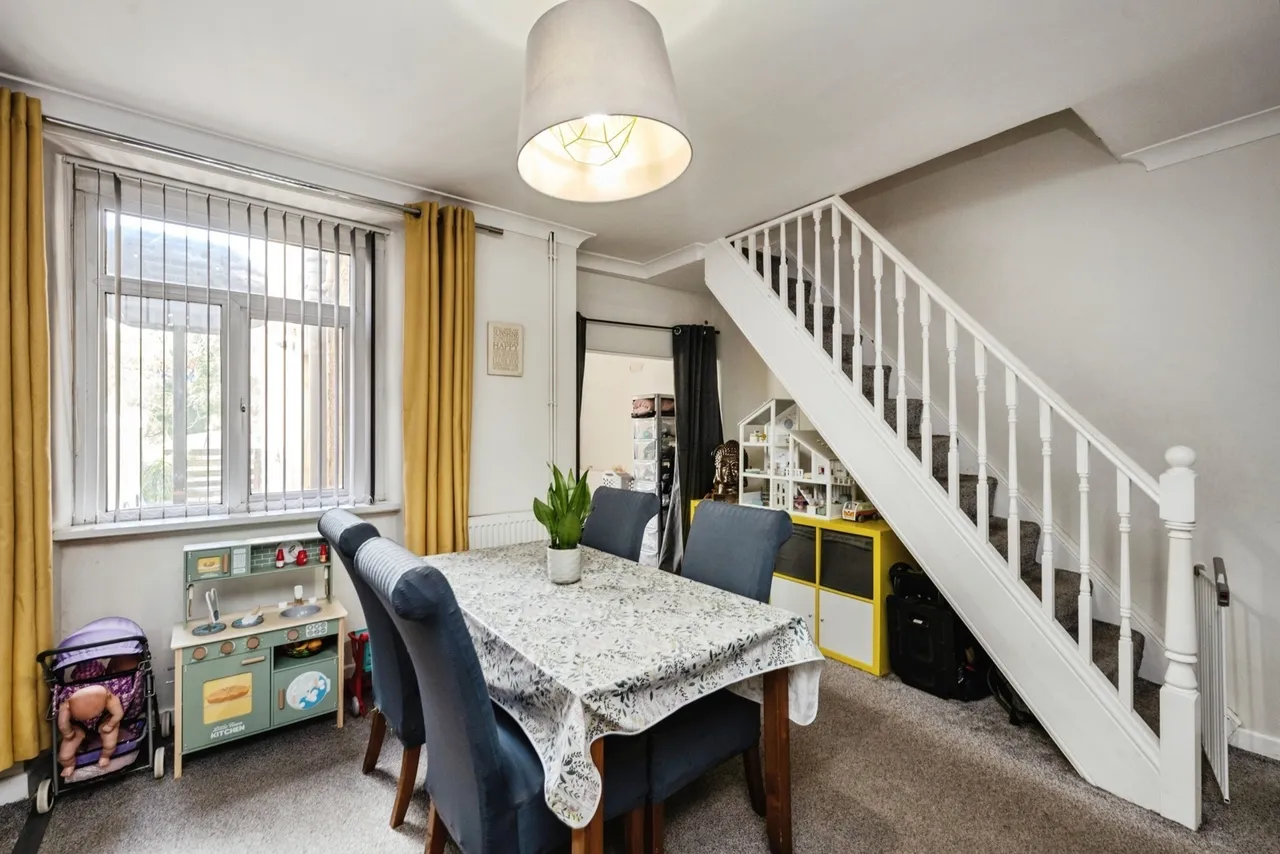 Stepney Street, Cwmbwrla, SA5, photo 4