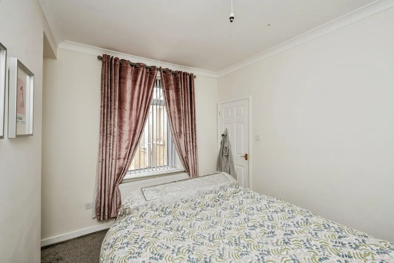 Stepney Street, Cwmbwrla, SA5, photo 12