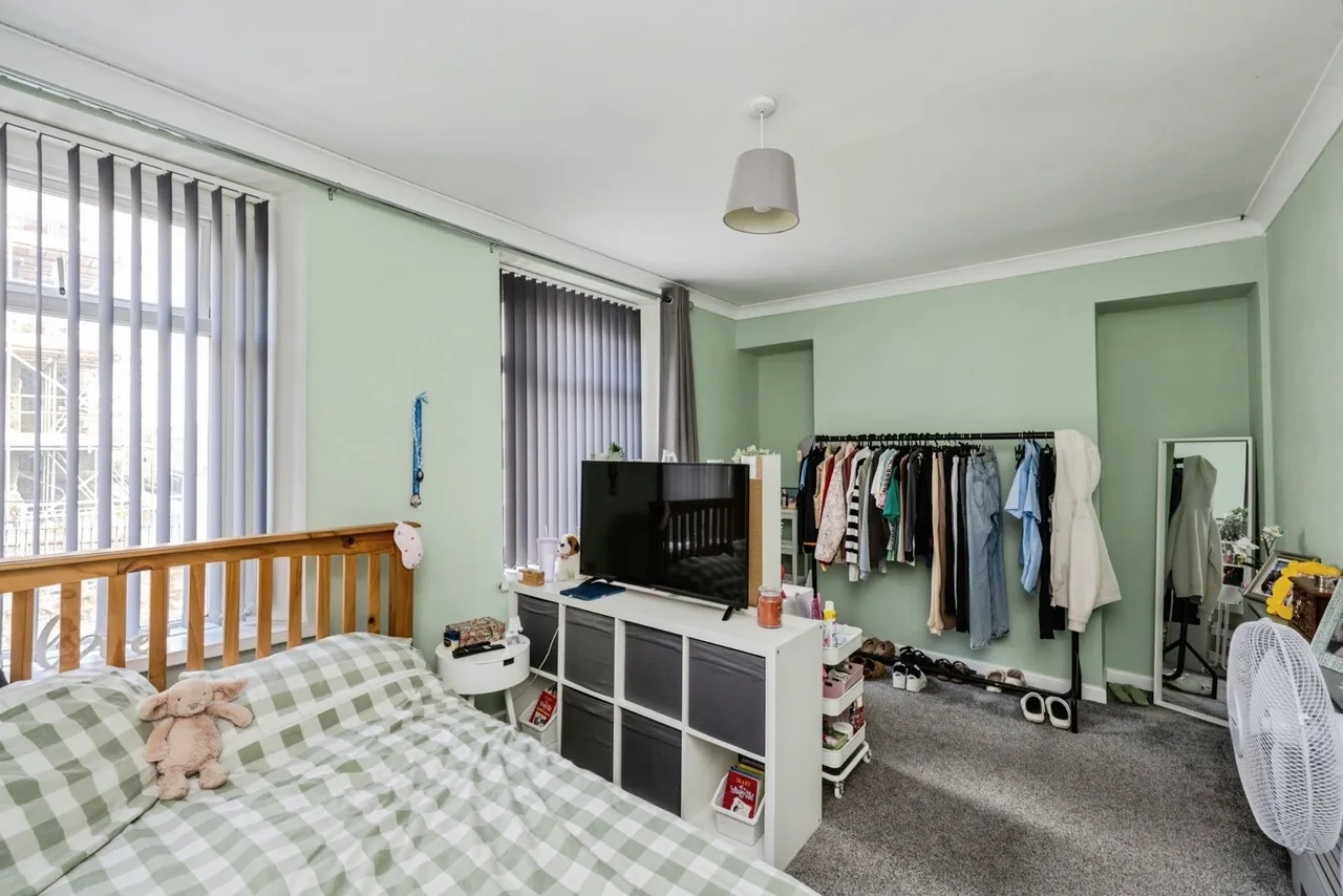Stepney Street, Cwmbwrla, SA5, photo 10