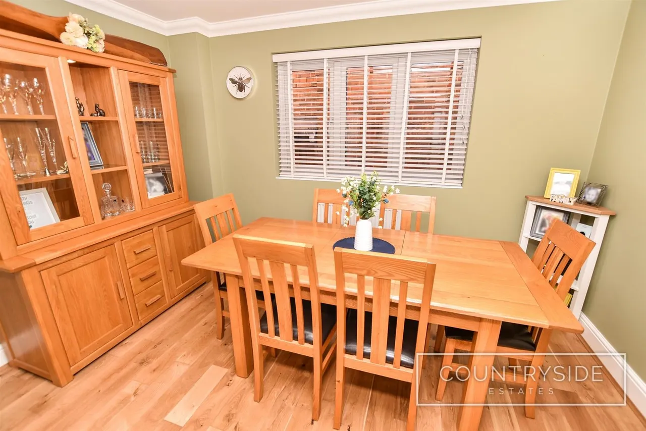 High Road, Benfleet, photo 9