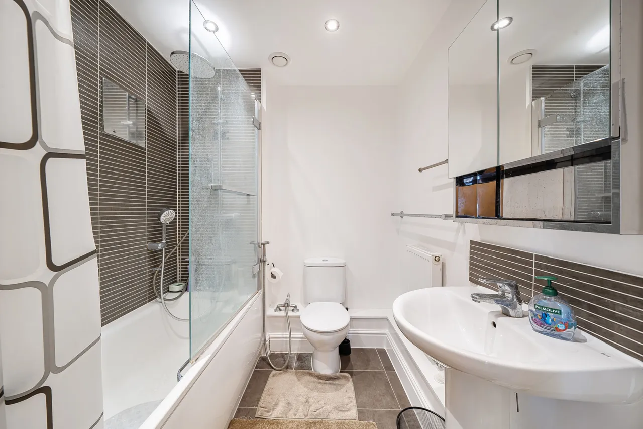 Ellis Close, Ruislip, HA4, photo 8