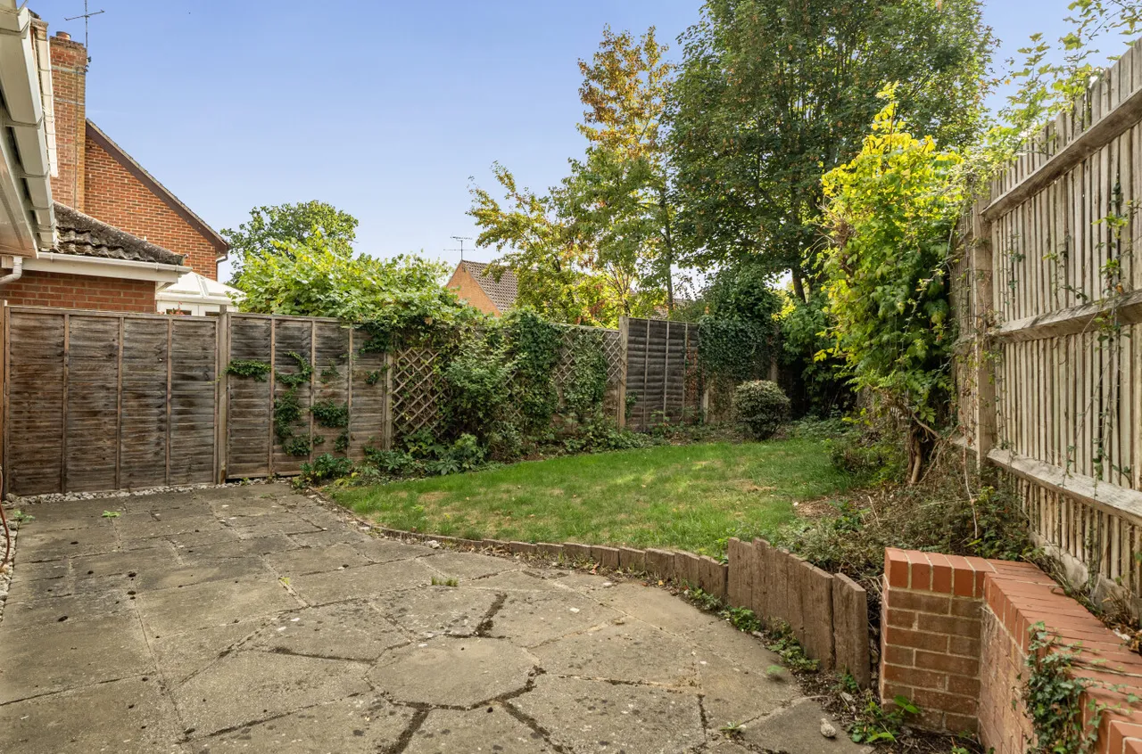 Rayner Drive, Arborfield, RG2, photo 17
