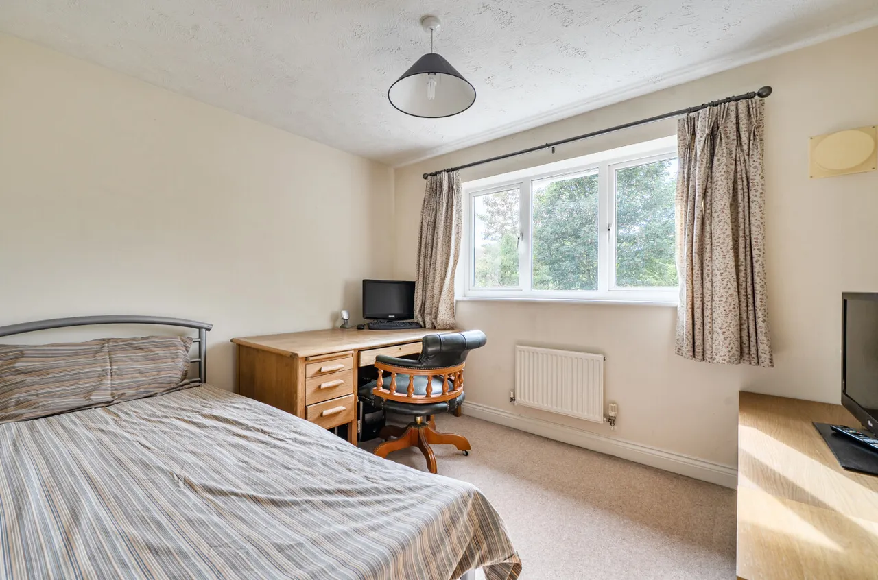 Rayner Drive, Arborfield, RG2, photo 14