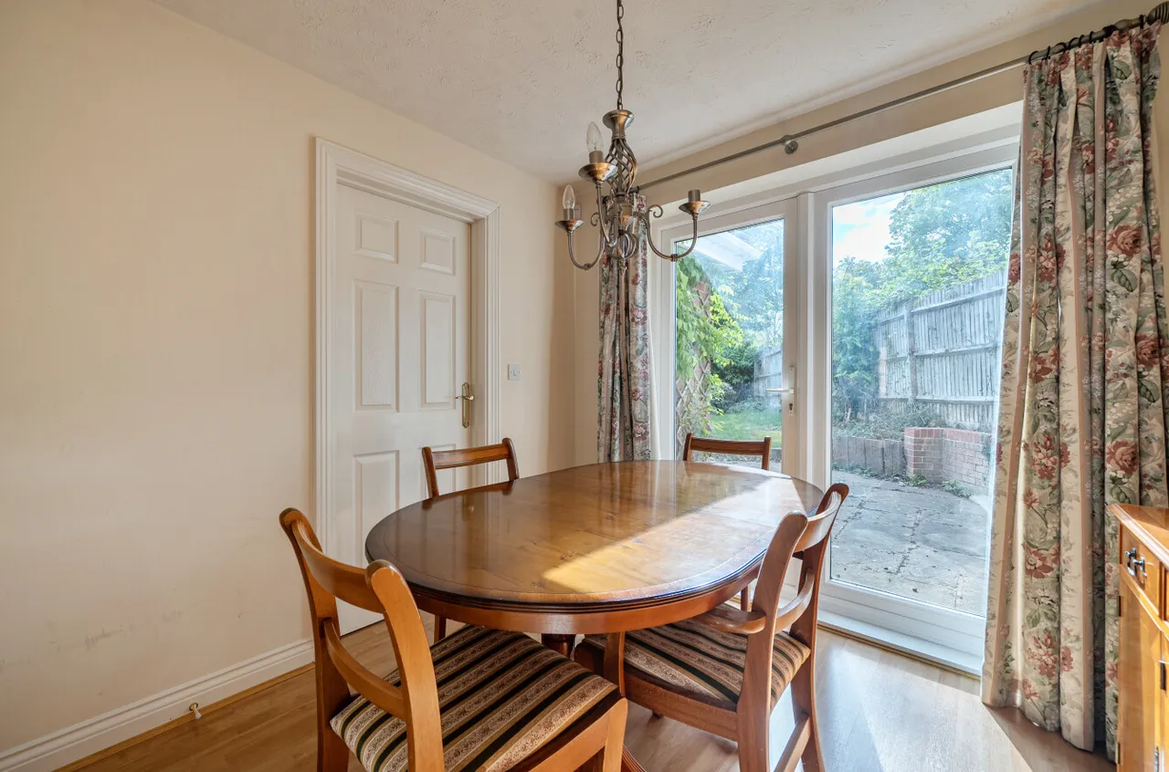 Rayner Drive, Arborfield, RG2, photo 4