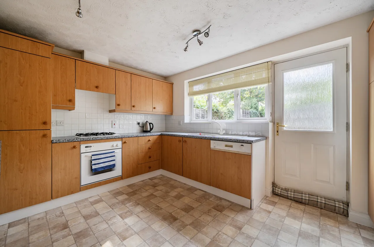 Rayner Drive, Arborfield, RG2, photo 3