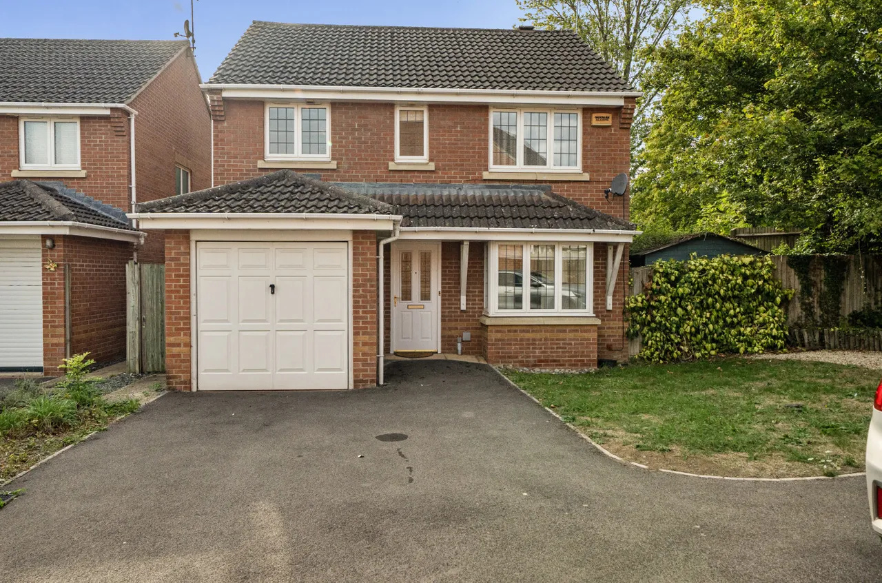 Rayner Drive, Arborfield, RG2, photo 18