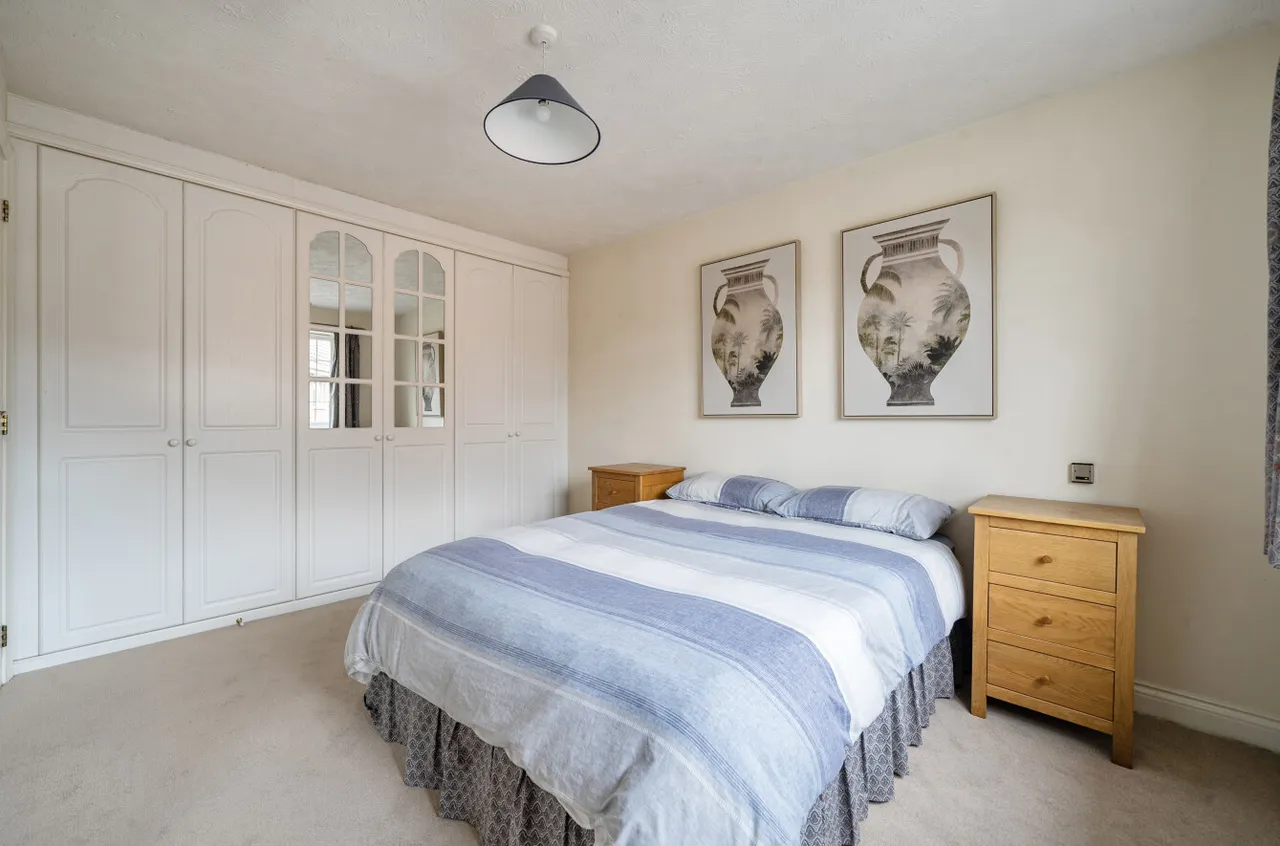 Rayner Drive, Arborfield, RG2, photo 12