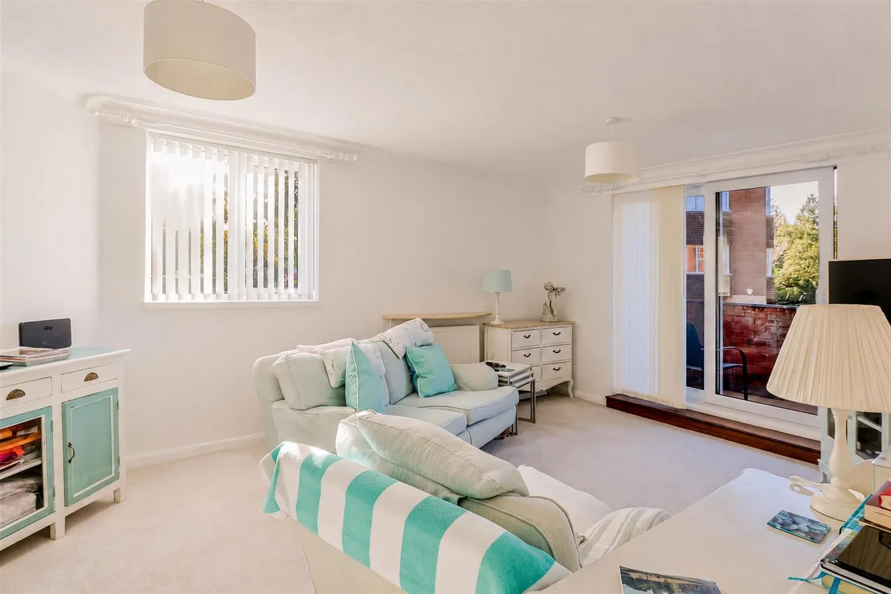 Allenview Road, Wimborne, BH21, photo 3