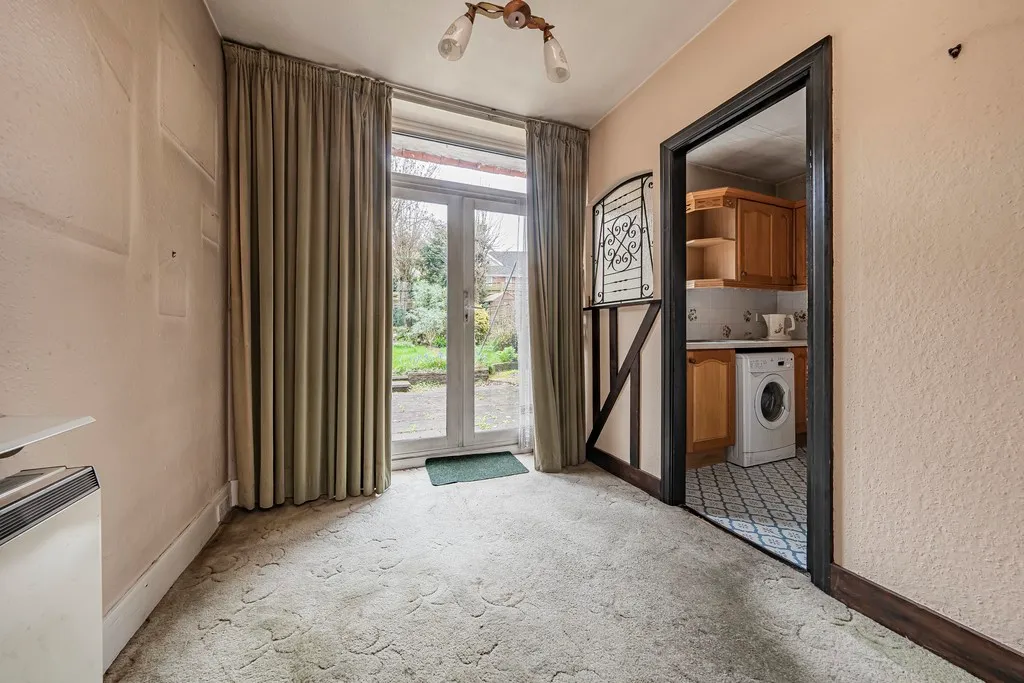 High Road, Eastcote, HA5, photo 33