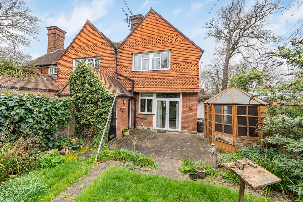 High Road, Eastcote, HA5, photo 15