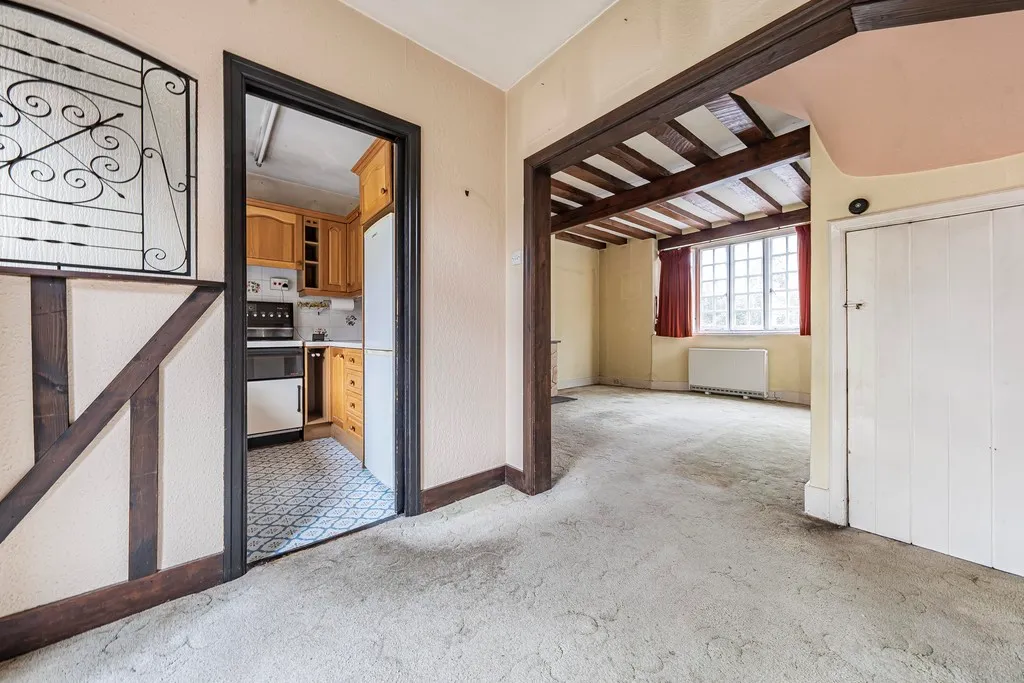 High Road, Eastcote, HA5, photo 35